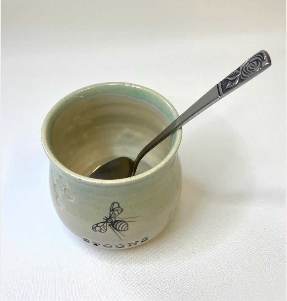 Bee Spoon pot