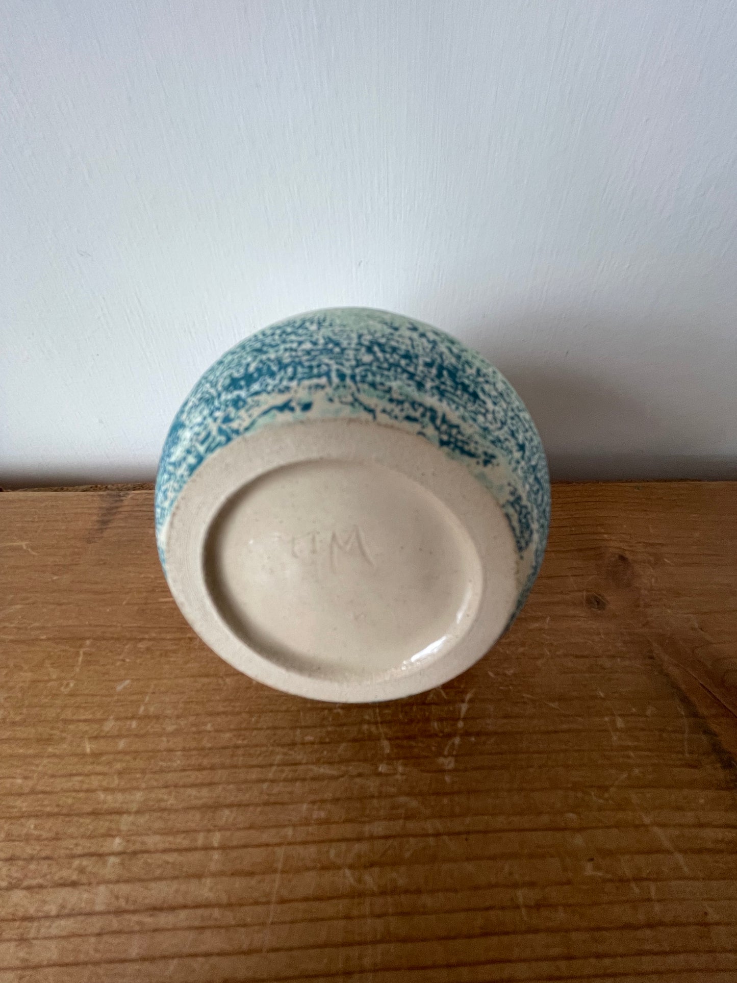 Diffuser ceramic butterfly.