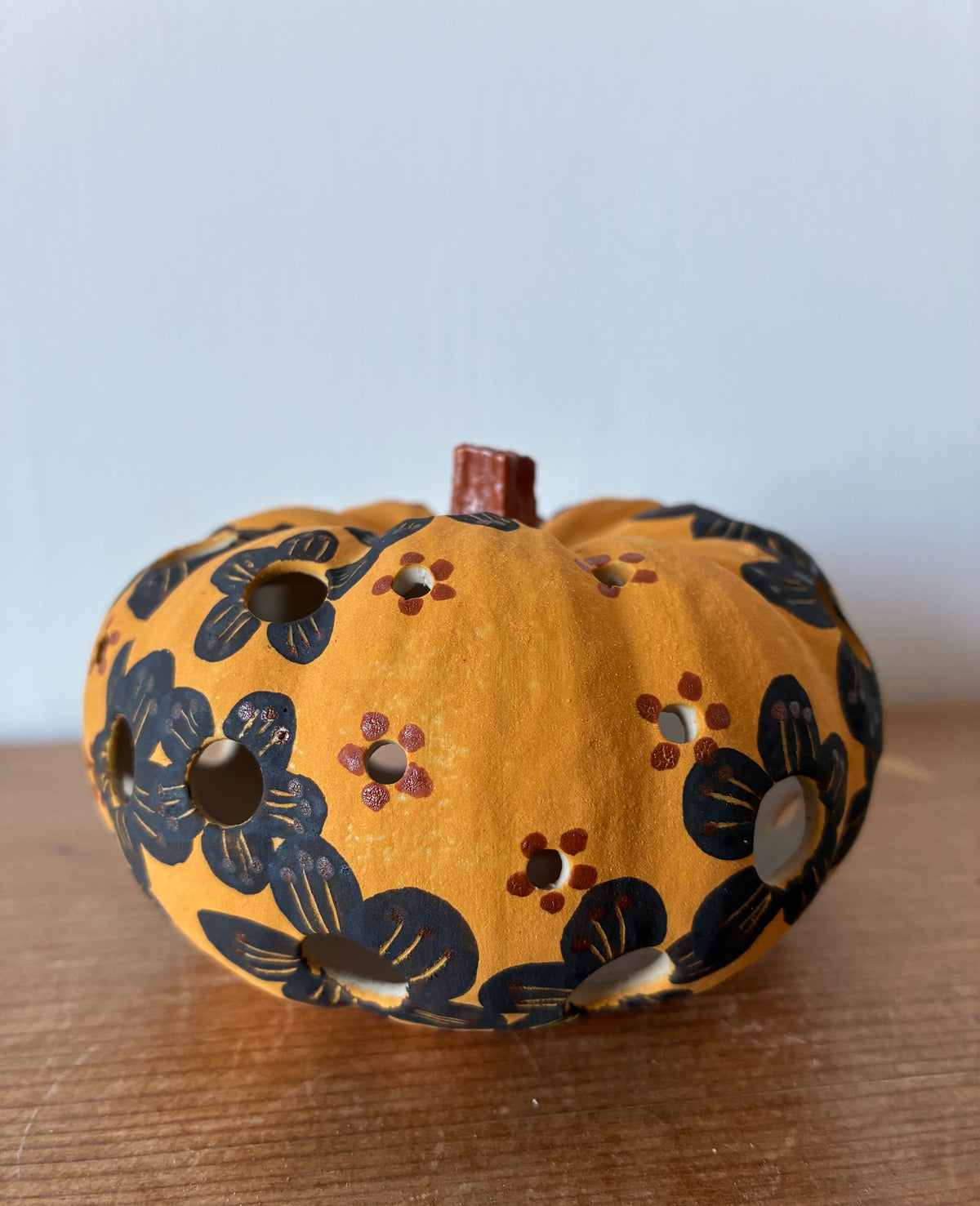 Ceramic pumpkin