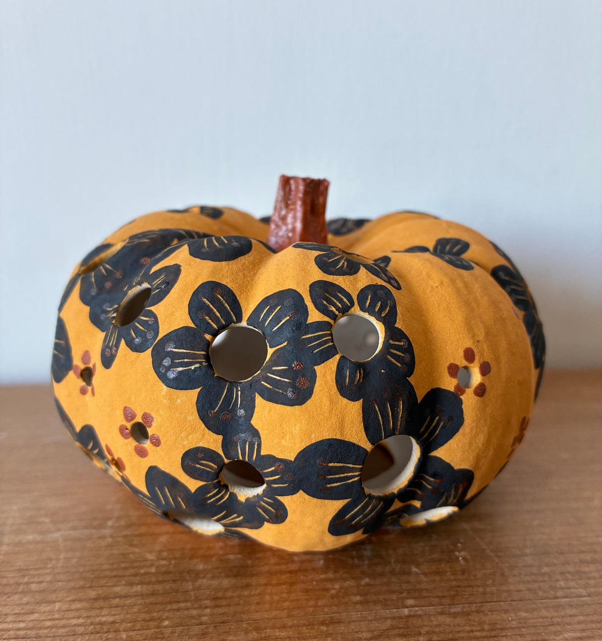 Ceramic pumpkin